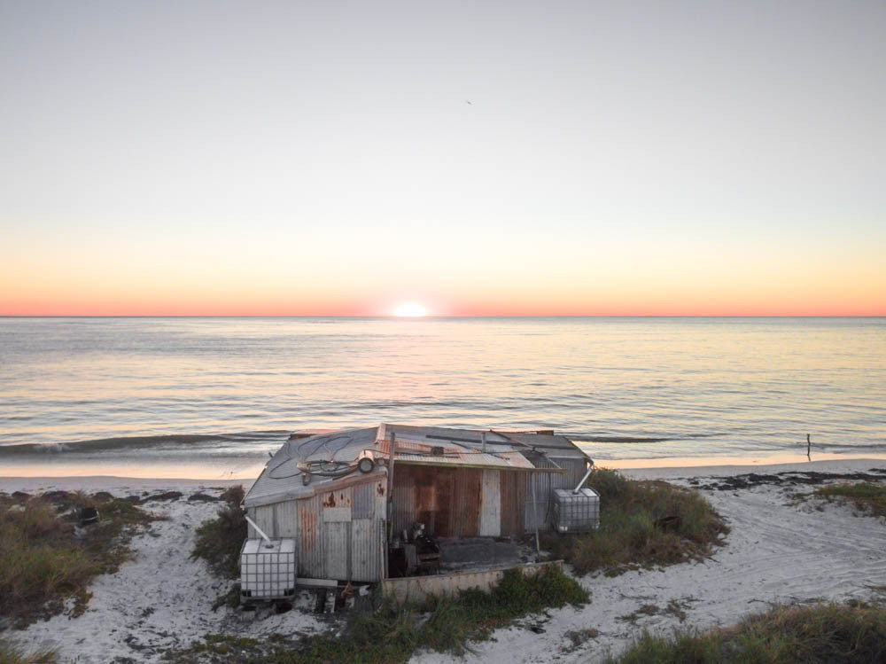 PG011 - BEACH SHACK